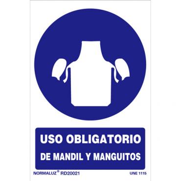 Oblig.  uso de mandil y manguitos 